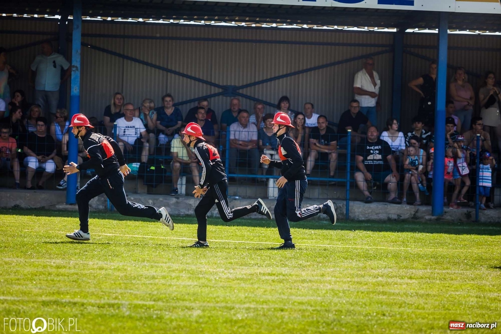 Zdjęcie w galerii na portalu naszraciborz.pl: Gminne zawody OSP. Trzy trofea dla Krzanowic, jedno dla Borucina [FOTO i WIDEO] wiadomości z regionu