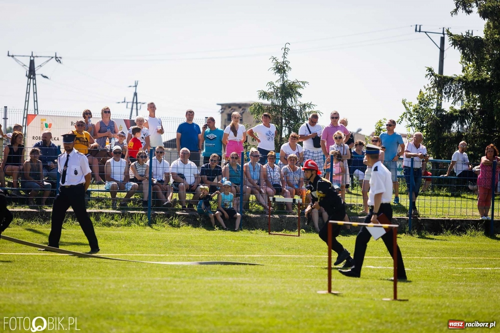 Zdjęcie w galerii na portalu naszraciborz.pl: Gminne zawody OSP. Trzy trofea dla Krzanowic, jedno dla Borucina [FOTO i WIDEO] wiadomości z regionu