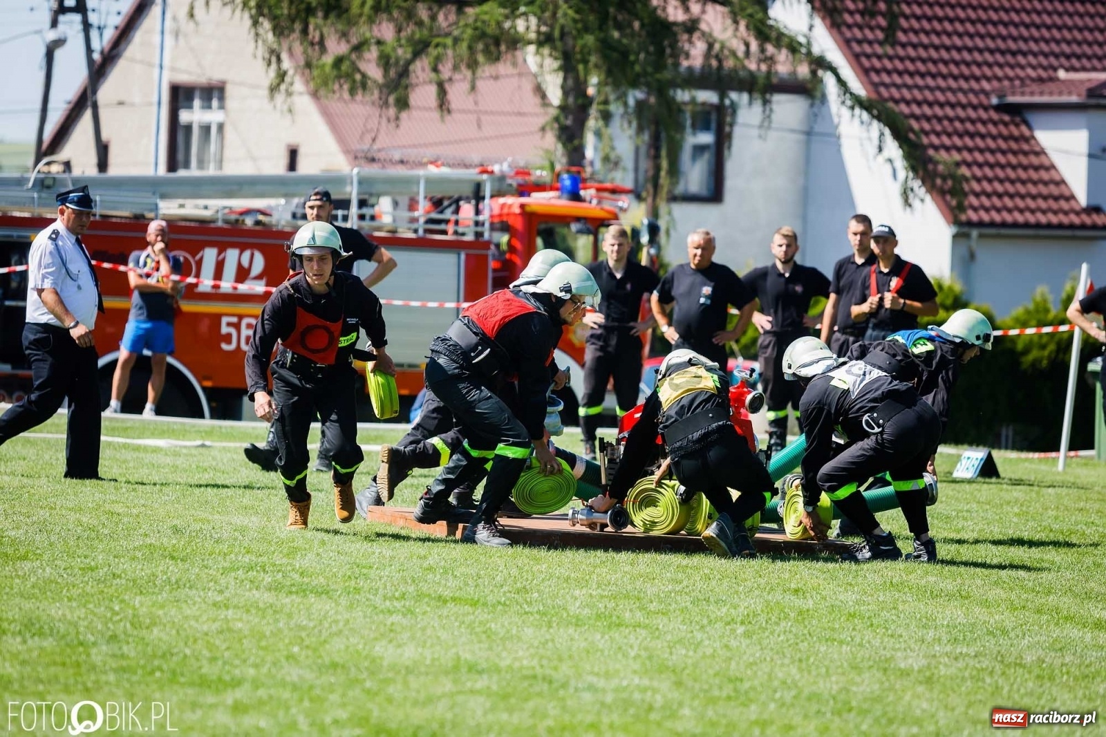 Zdjęcie w galerii na portalu naszraciborz.pl: Gminne zawody OSP. Trzy trofea dla Krzanowic, jedno dla Borucina [FOTO i WIDEO] wiadomości z regionu