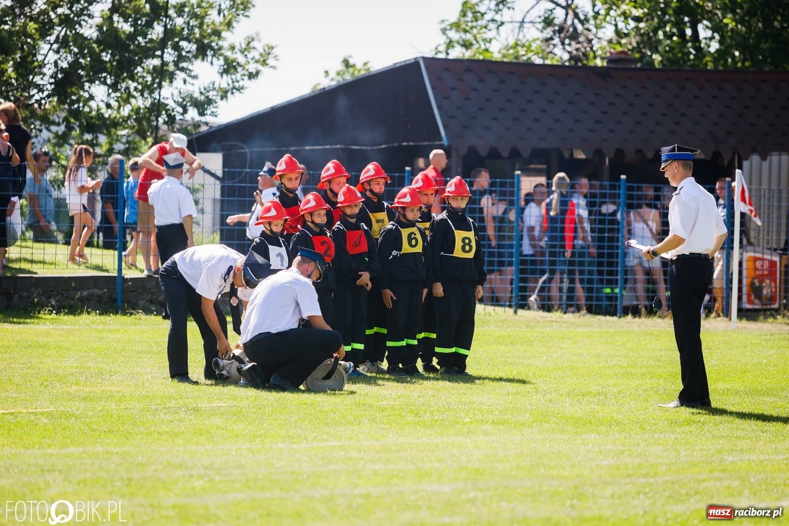 Zdjęcie w galerii na portalu naszraciborz.pl: Gminne zawody OSP. Trzy trofea dla Krzanowic, jedno dla Borucina [FOTO i WIDEO] wiadomości z regionu