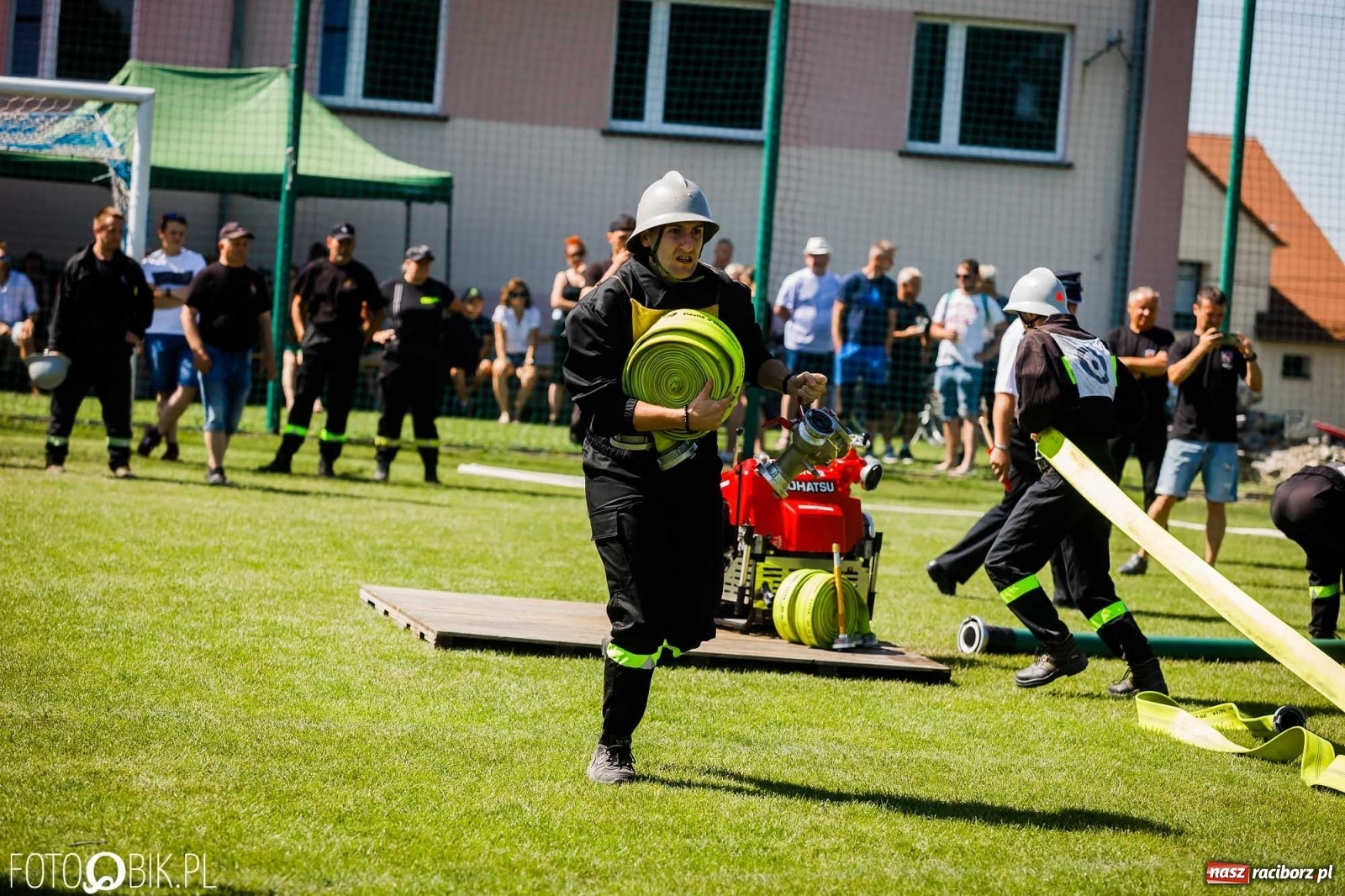 Zdjęcie w galerii na portalu naszraciborz.pl: Gminne zawody OSP. Trzy trofea dla Krzanowic, jedno dla Borucina [FOTO i WIDEO] wiadomości z regionu