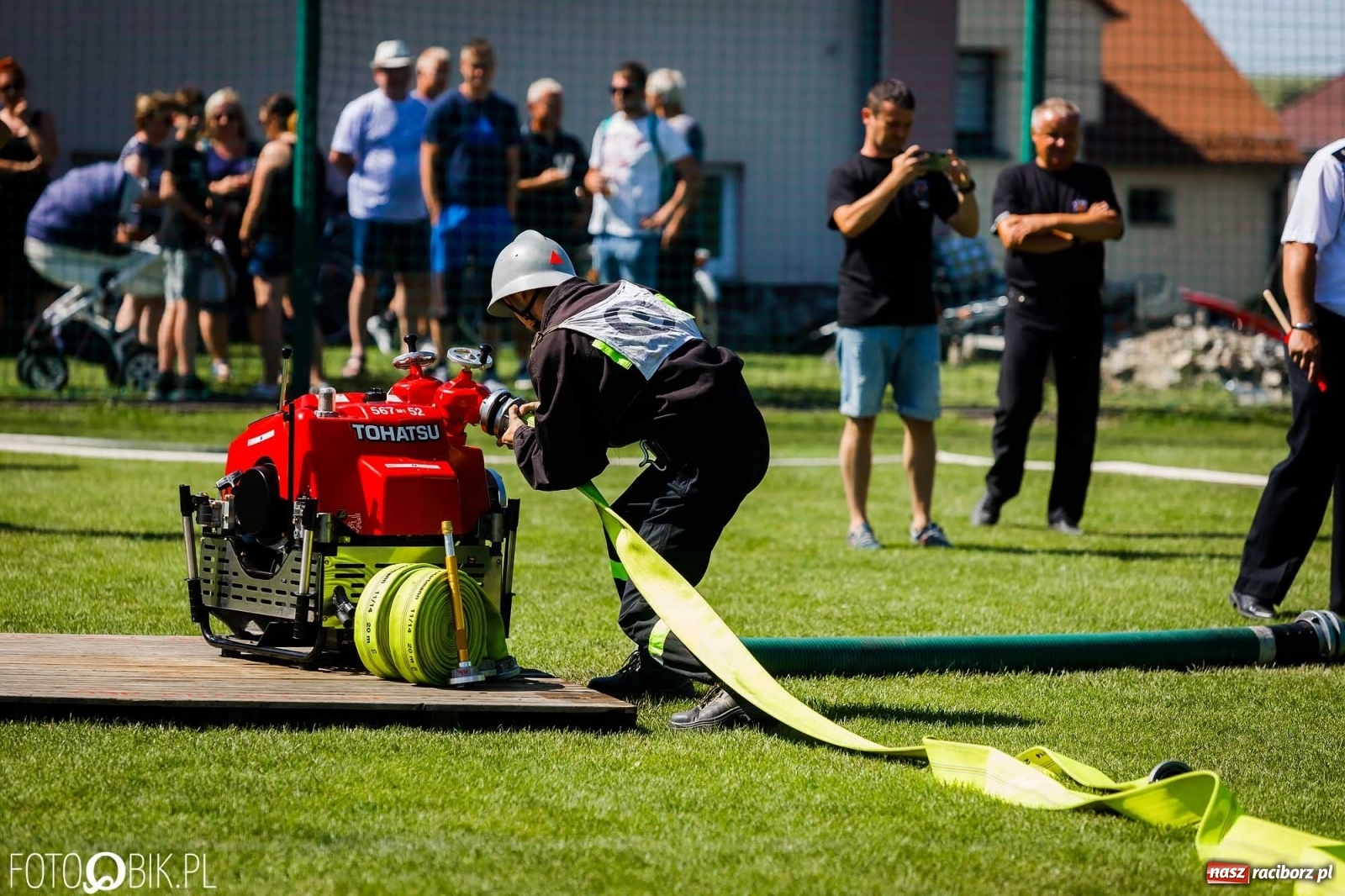 Zdjęcie w galerii na portalu naszraciborz.pl: Gminne zawody OSP. Trzy trofea dla Krzanowic, jedno dla Borucina [FOTO i WIDEO] wiadomości z regionu