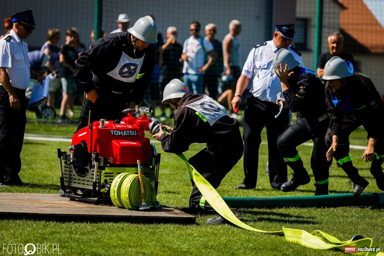 Zdjęcie w galerii na portalu naszraciborz.pl: Gminne zawody OSP. Trzy trofea dla Krzanowic, jedno dla Borucina [FOTO i WIDEO] wiadomości z regionu