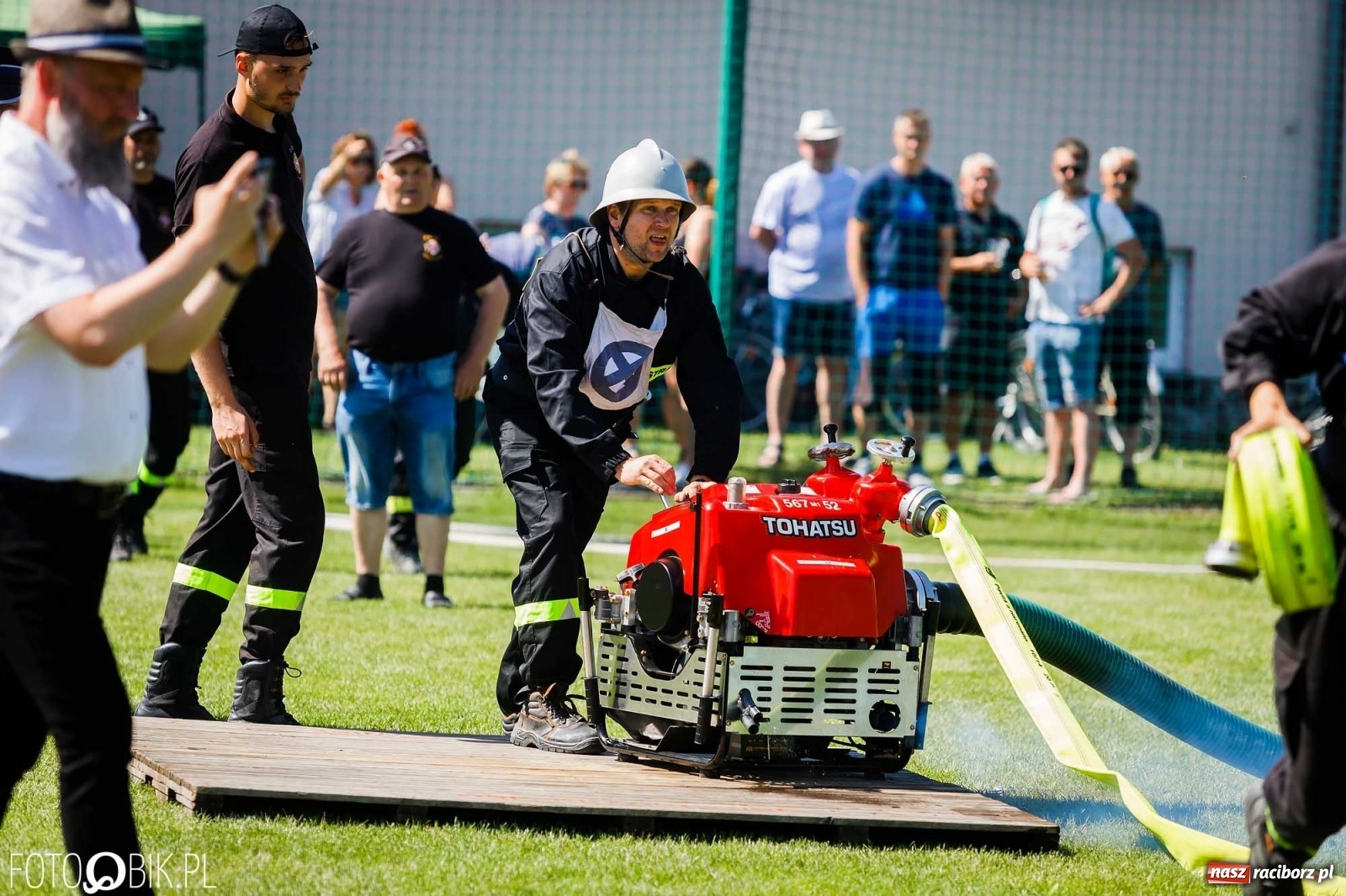 Zdjęcie w galerii na portalu naszraciborz.pl: Gminne zawody OSP. Trzy trofea dla Krzanowic, jedno dla Borucina [FOTO i WIDEO] wiadomości z regionu