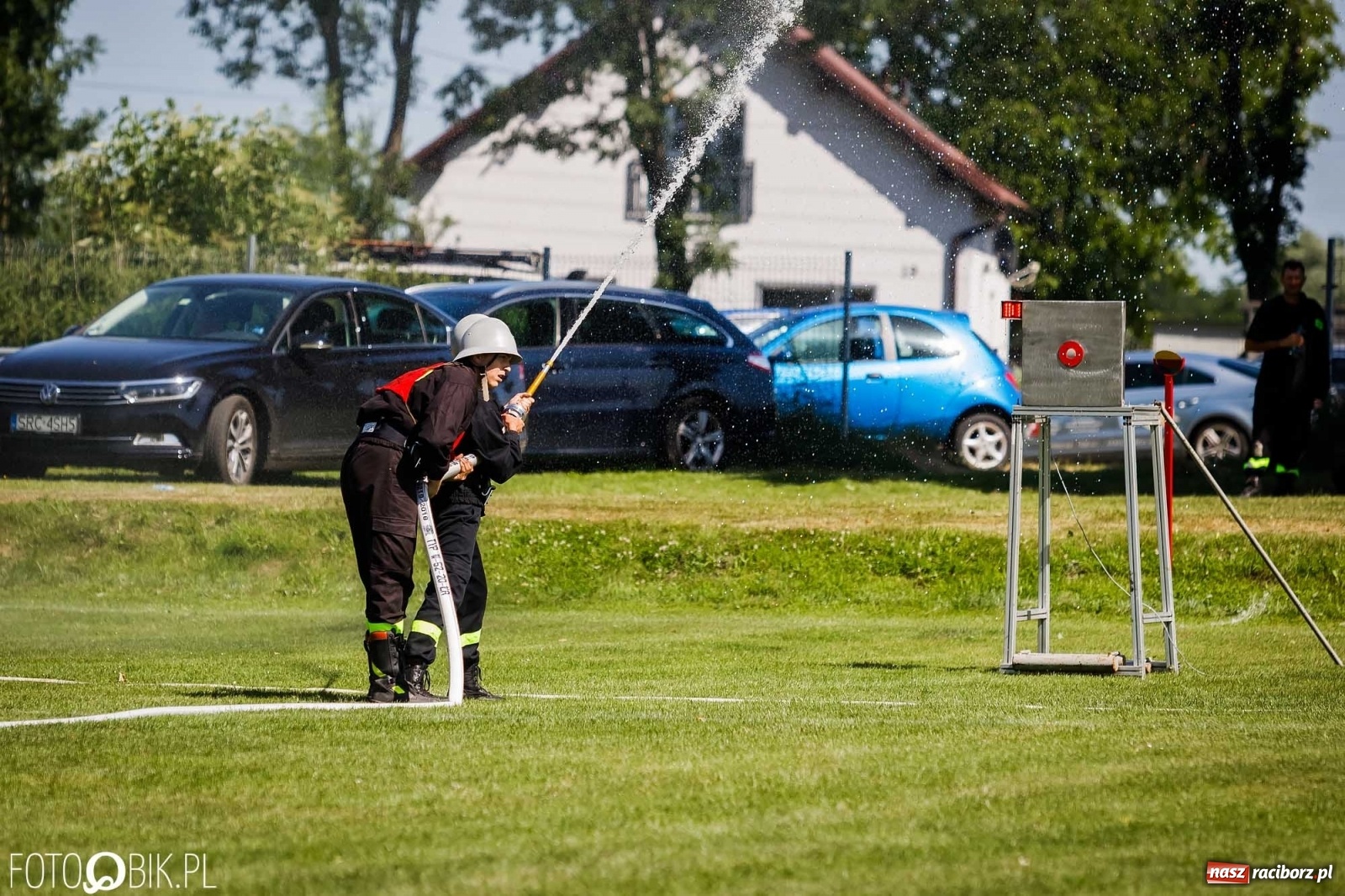 Zdjęcie w galerii na portalu naszraciborz.pl: Gminne zawody OSP. Trzy trofea dla Krzanowic, jedno dla Borucina [FOTO i WIDEO] wiadomości z regionu
