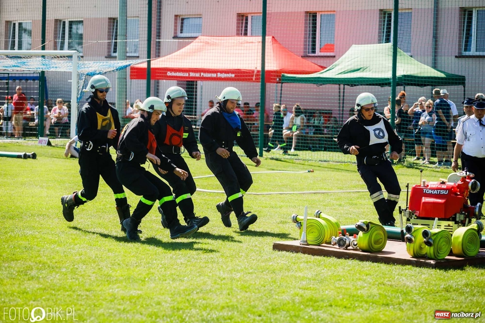 Zdjęcie w galerii na portalu naszraciborz.pl: Gminne zawody OSP. Trzy trofea dla Krzanowic, jedno dla Borucina [FOTO i WIDEO] wiadomości z regionu