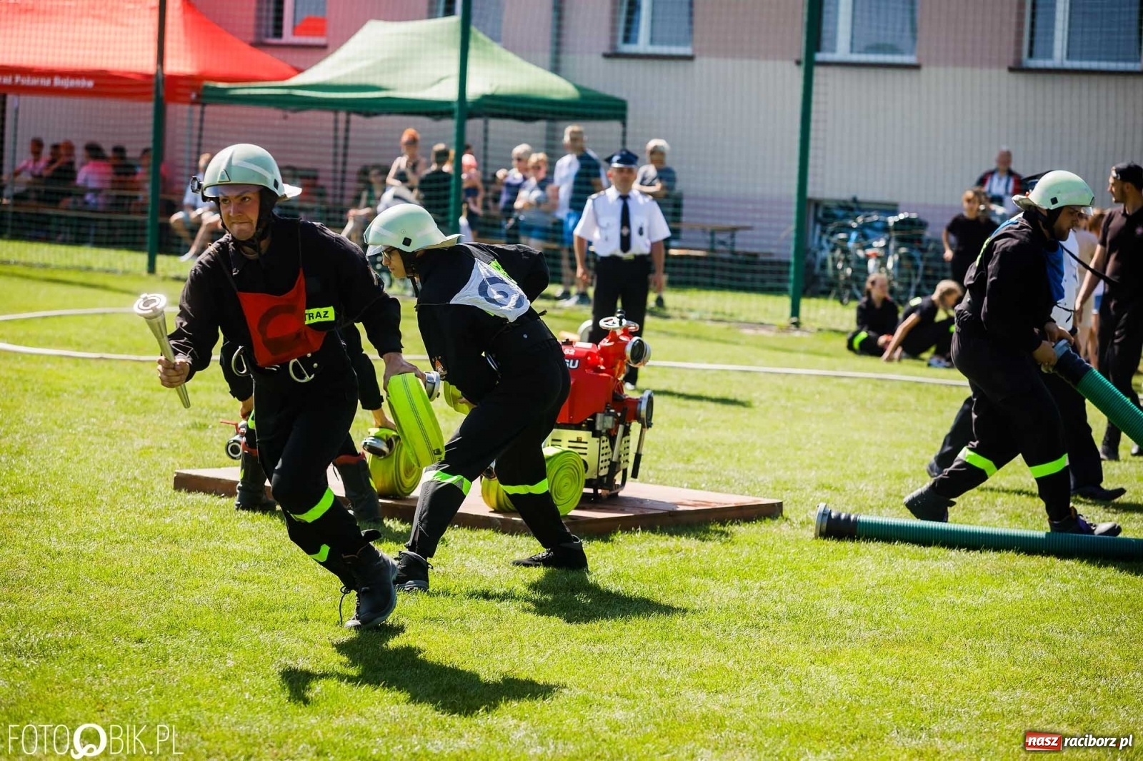 Zdjęcie w galerii na portalu naszraciborz.pl: Gminne zawody OSP. Trzy trofea dla Krzanowic, jedno dla Borucina [FOTO i WIDEO] wiadomości z regionu