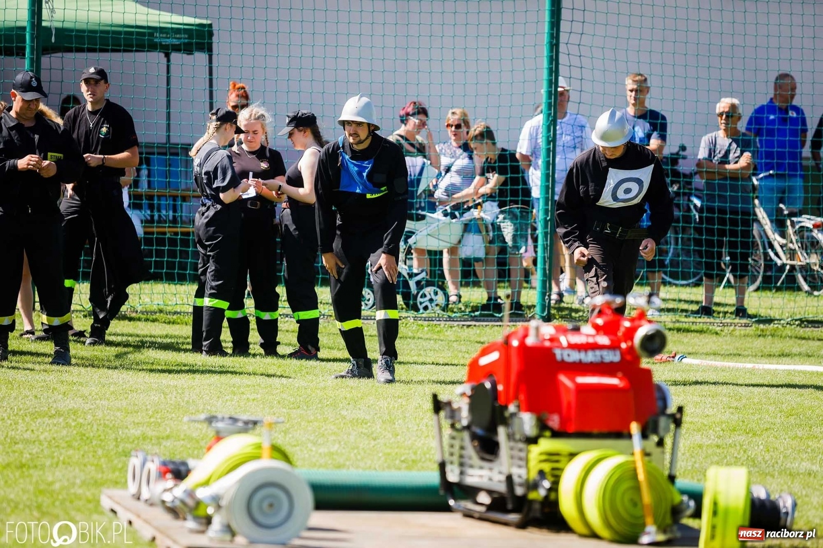 Zdjęcie w galerii na portalu naszraciborz.pl: Gminne zawody OSP. Trzy trofea dla Krzanowic, jedno dla Borucina [FOTO i WIDEO] wiadomości z regionu