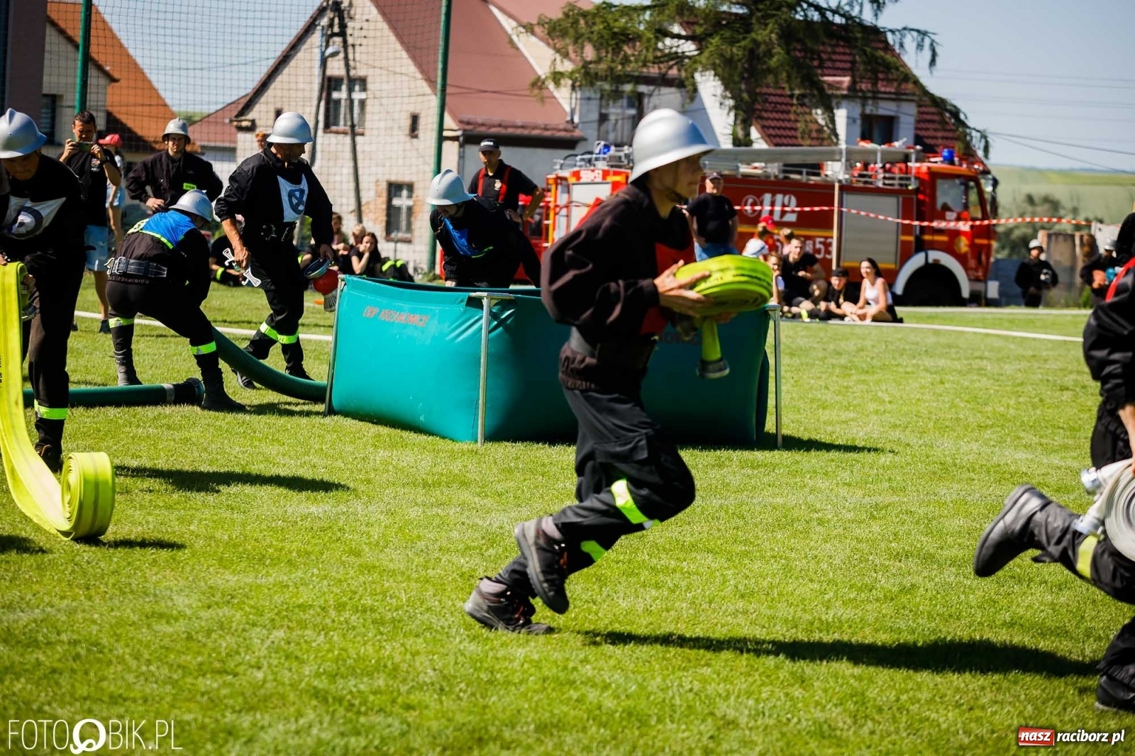 Zdjęcie w galerii na portalu naszraciborz.pl: Gminne zawody OSP. Trzy trofea dla Krzanowic, jedno dla Borucina [FOTO i WIDEO] wiadomości z regionu