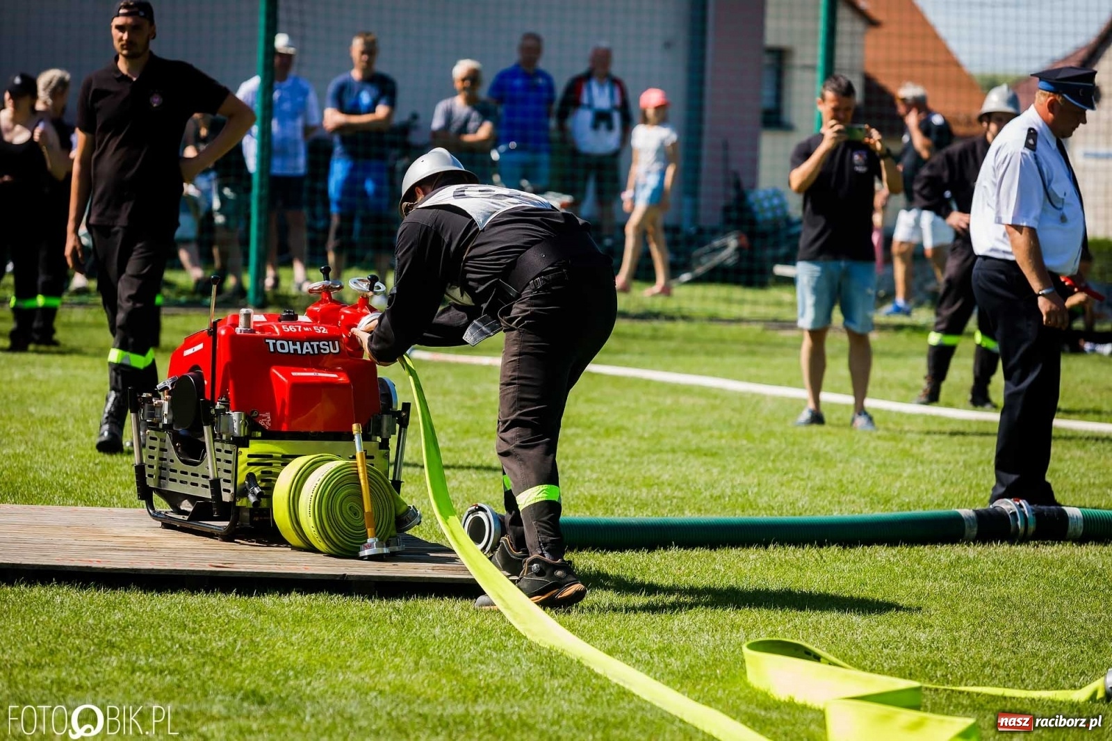 Zdjęcie w galerii na portalu naszraciborz.pl: Gminne zawody OSP. Trzy trofea dla Krzanowic, jedno dla Borucina [FOTO i WIDEO] wiadomości z regionu