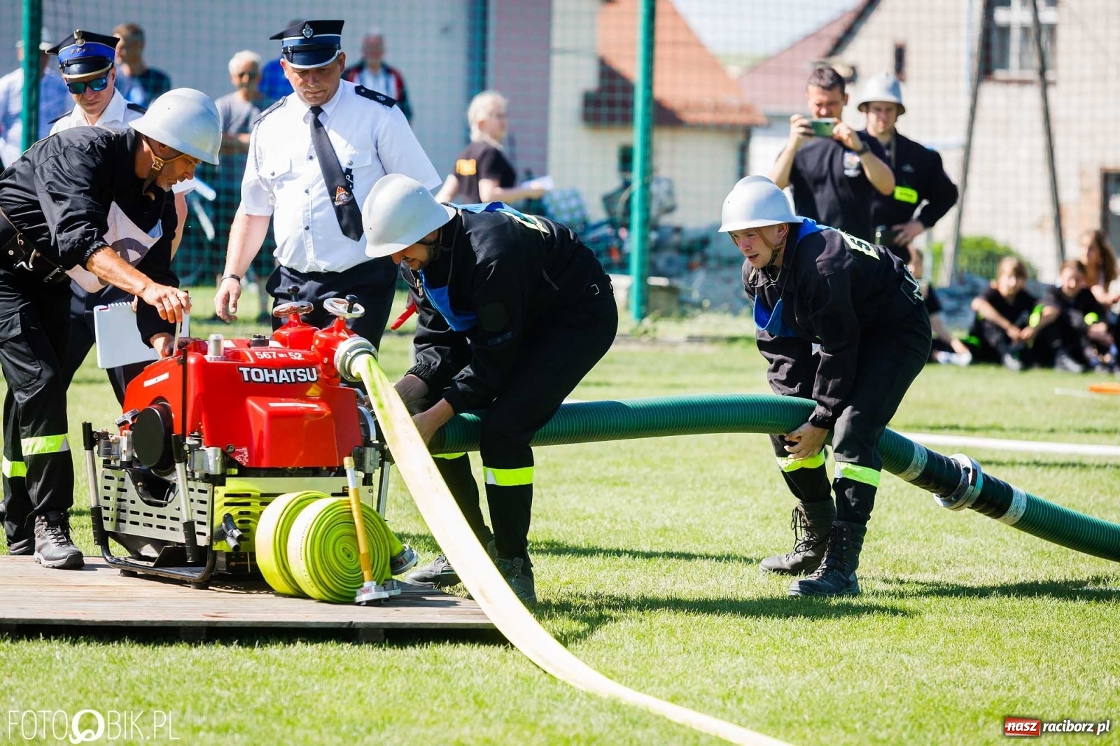 Zdjęcie w galerii na portalu naszraciborz.pl: Gminne zawody OSP. Trzy trofea dla Krzanowic, jedno dla Borucina [FOTO i WIDEO] wiadomości z regionu
