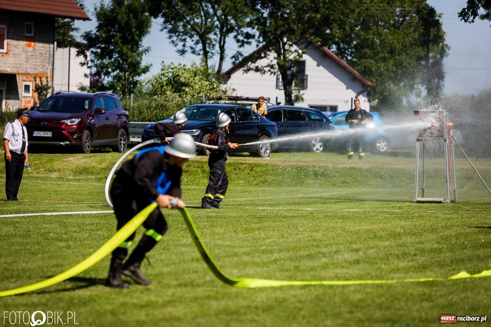 Zdjęcie w galerii na portalu naszraciborz.pl: Gminne zawody OSP. Trzy trofea dla Krzanowic, jedno dla Borucina [FOTO i WIDEO] wiadomości z regionu
