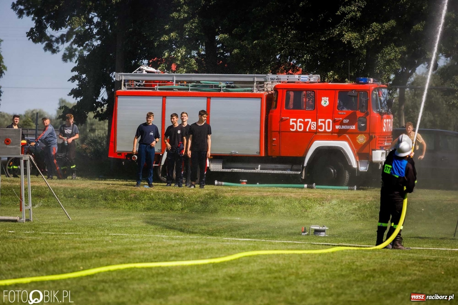 Zdjęcie w galerii na portalu naszraciborz.pl: Gminne zawody OSP. Trzy trofea dla Krzanowic, jedno dla Borucina [FOTO i WIDEO] wiadomości z regionu
