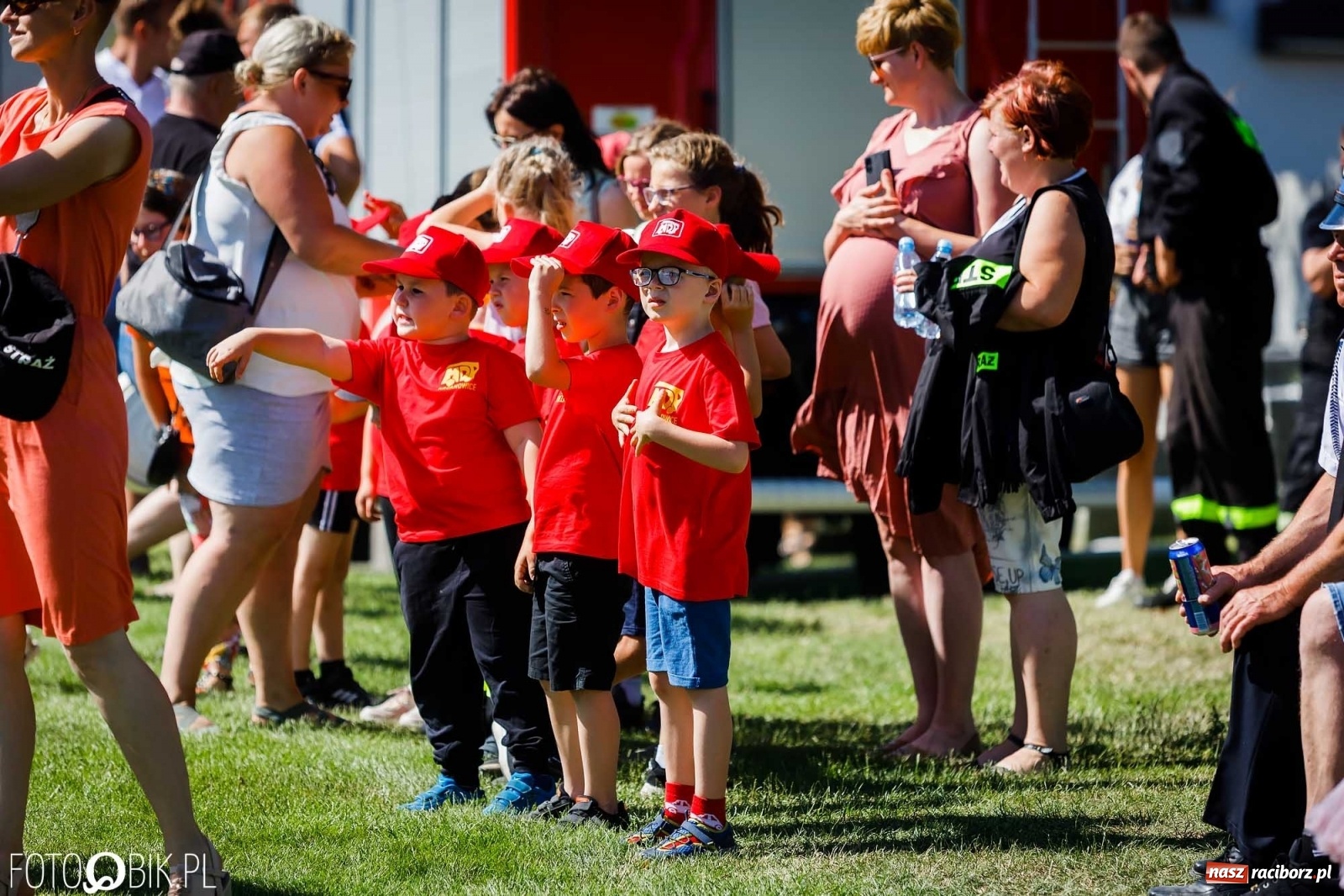 Zdjęcie w galerii na portalu naszraciborz.pl: Gminne zawody OSP. Trzy trofea dla Krzanowic, jedno dla Borucina [FOTO i WIDEO] wiadomości z regionu