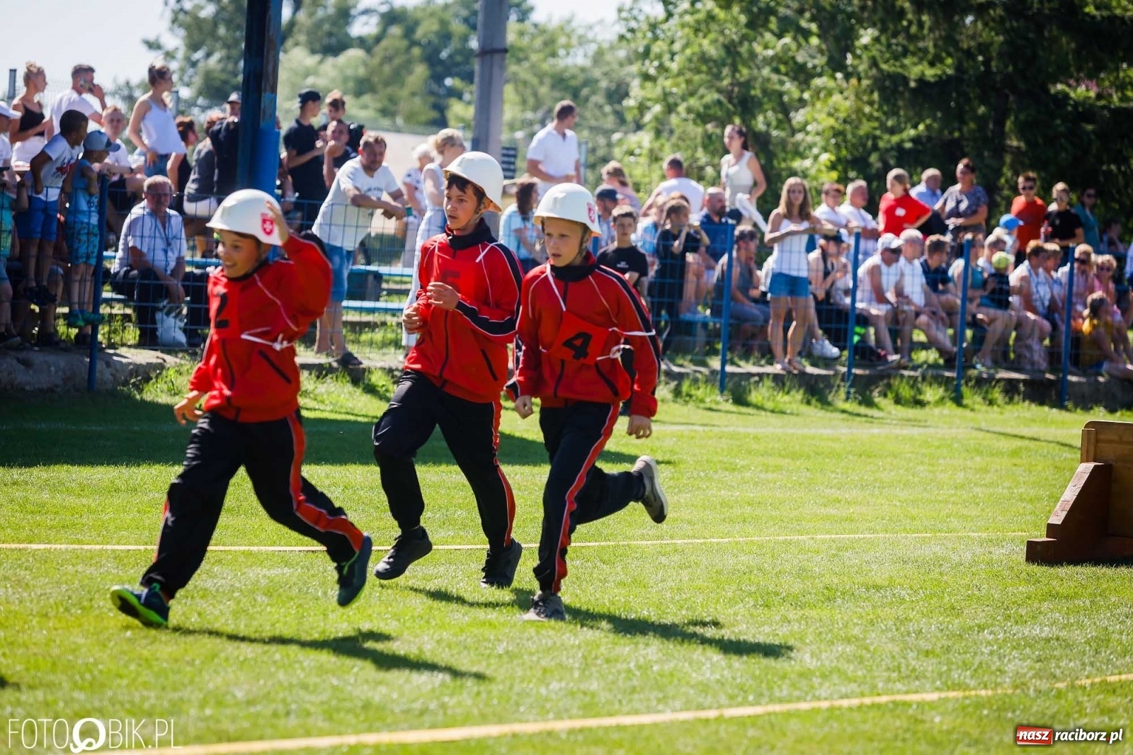 Zdjęcie w galerii na portalu naszraciborz.pl: Gminne zawody OSP. Trzy trofea dla Krzanowic, jedno dla Borucina [FOTO i WIDEO] wiadomości z regionu