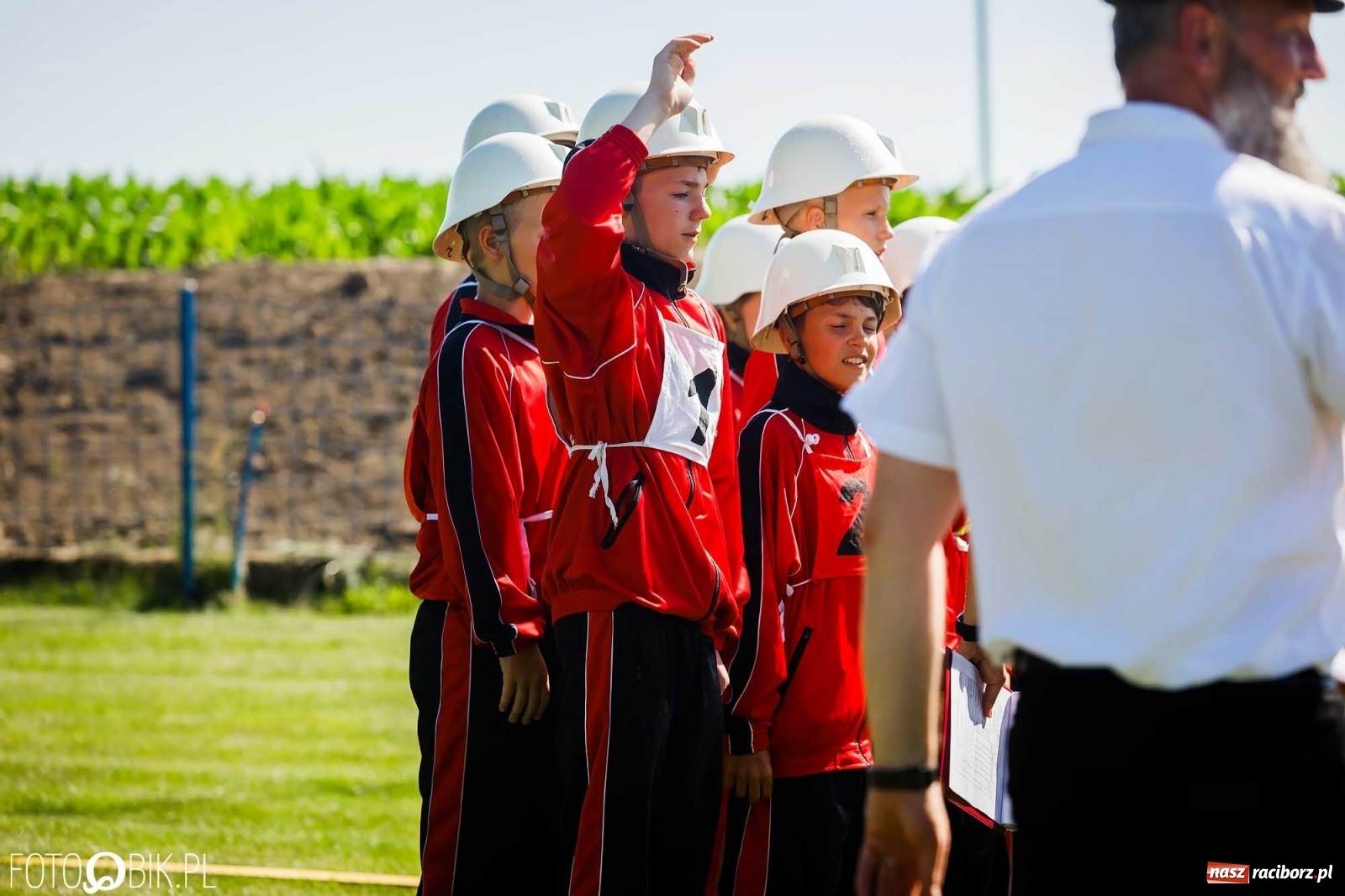 Zdjęcie w galerii na portalu naszraciborz.pl: Gminne zawody OSP. Trzy trofea dla Krzanowic, jedno dla Borucina [FOTO i WIDEO] wiadomości z regionu