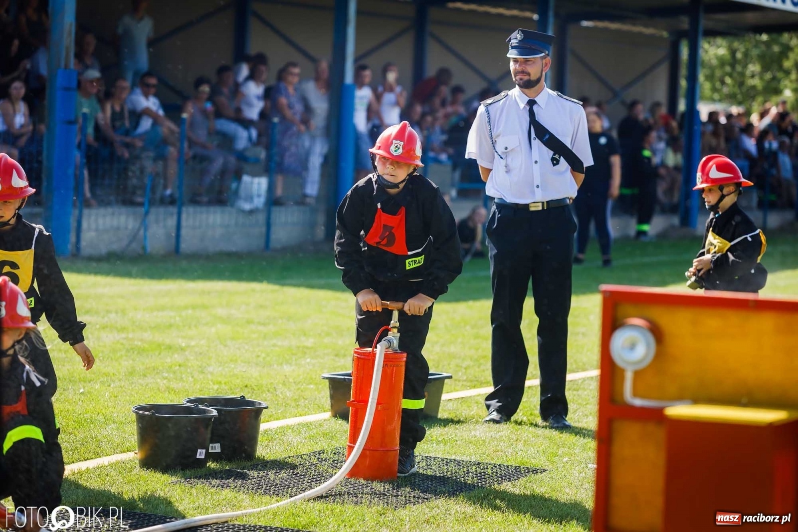 Zdjęcie w galerii na portalu naszraciborz.pl: Gminne zawody OSP. Trzy trofea dla Krzanowic, jedno dla Borucina [FOTO i WIDEO] wiadomości z regionu