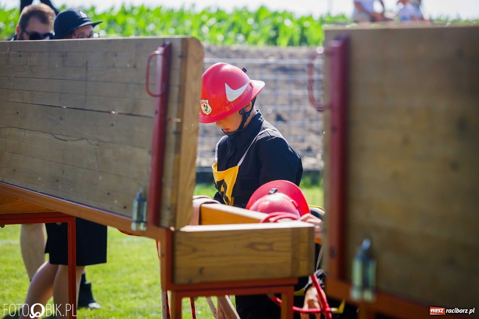 Zdjęcie w galerii na portalu naszraciborz.pl: Gminne zawody OSP. Trzy trofea dla Krzanowic, jedno dla Borucina [FOTO i WIDEO] wiadomości z regionu
