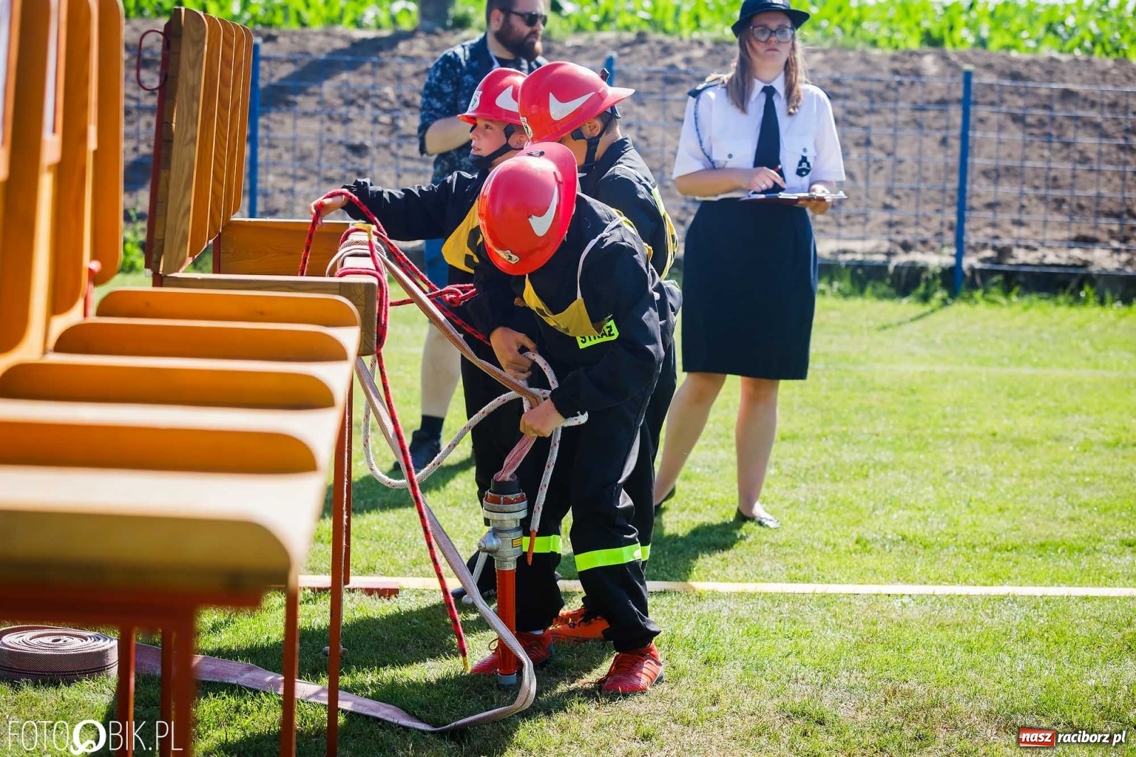 Zdjęcie w galerii na portalu naszraciborz.pl: Gminne zawody OSP. Trzy trofea dla Krzanowic, jedno dla Borucina [FOTO i WIDEO] wiadomości z regionu