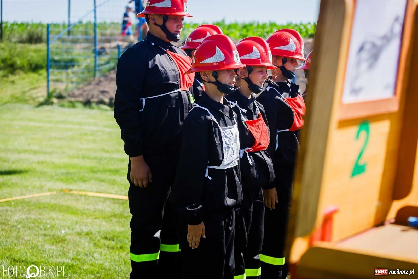 Zdjęcie w galerii na portalu naszraciborz.pl: Gminne zawody OSP. Trzy trofea dla Krzanowic, jedno dla Borucina [FOTO i WIDEO] wiadomości z regionu