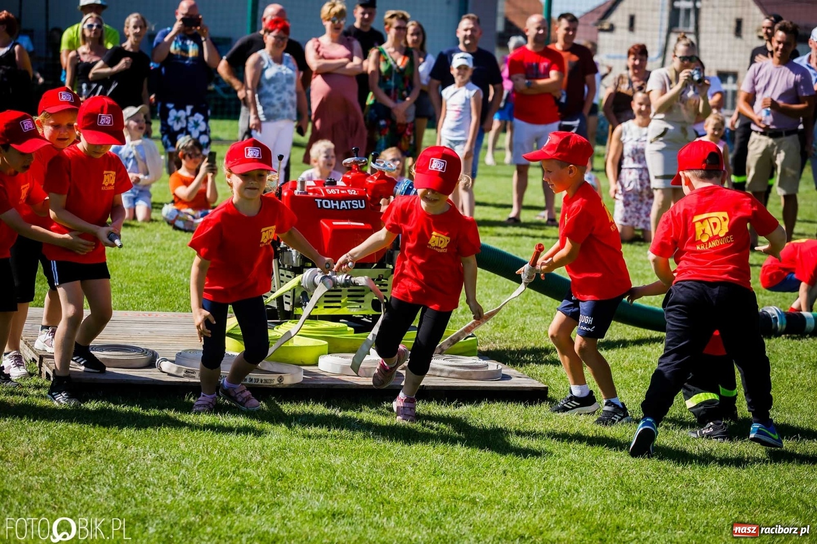 Zdjęcie w galerii na portalu naszraciborz.pl: Gminne zawody OSP. Trzy trofea dla Krzanowic, jedno dla Borucina [FOTO i WIDEO] wiadomości z regionu