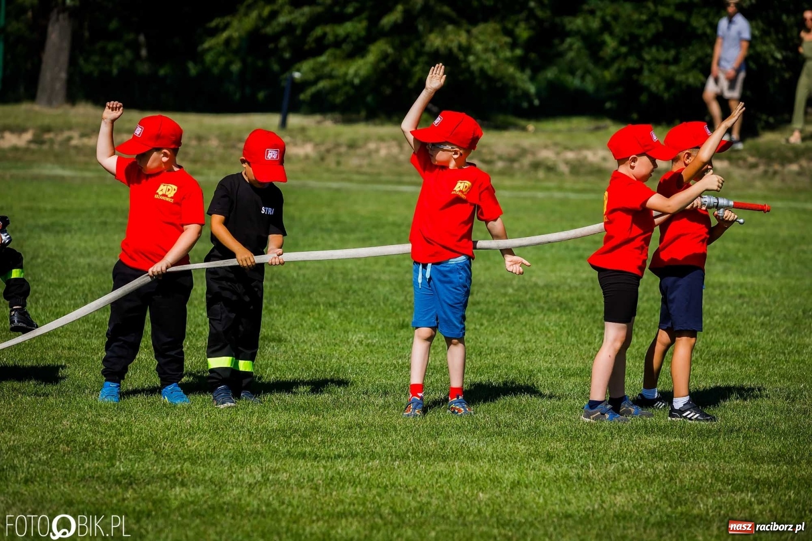 Zdjęcie w galerii na portalu naszraciborz.pl: Gminne zawody OSP. Trzy trofea dla Krzanowic, jedno dla Borucina [FOTO i WIDEO] wiadomości z regionu