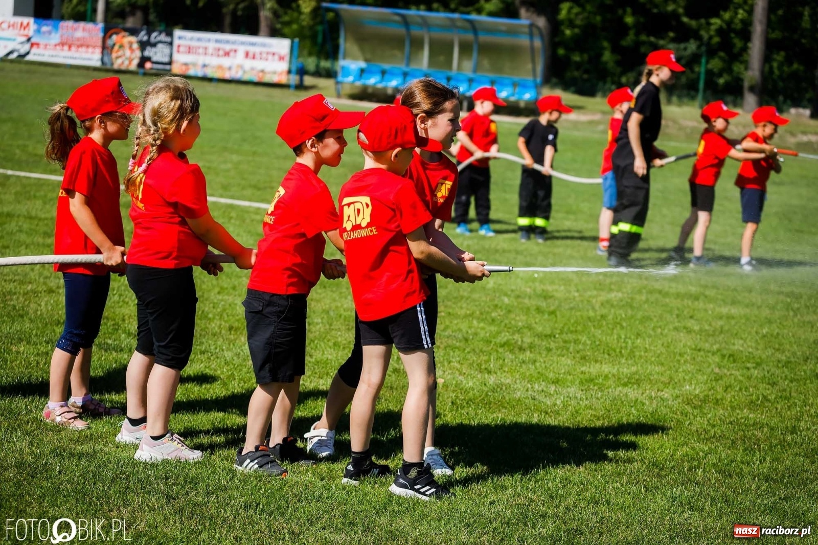 Zdjęcie w galerii na portalu naszraciborz.pl: Gminne zawody OSP. Trzy trofea dla Krzanowic, jedno dla Borucina [FOTO i WIDEO] wiadomości z regionu