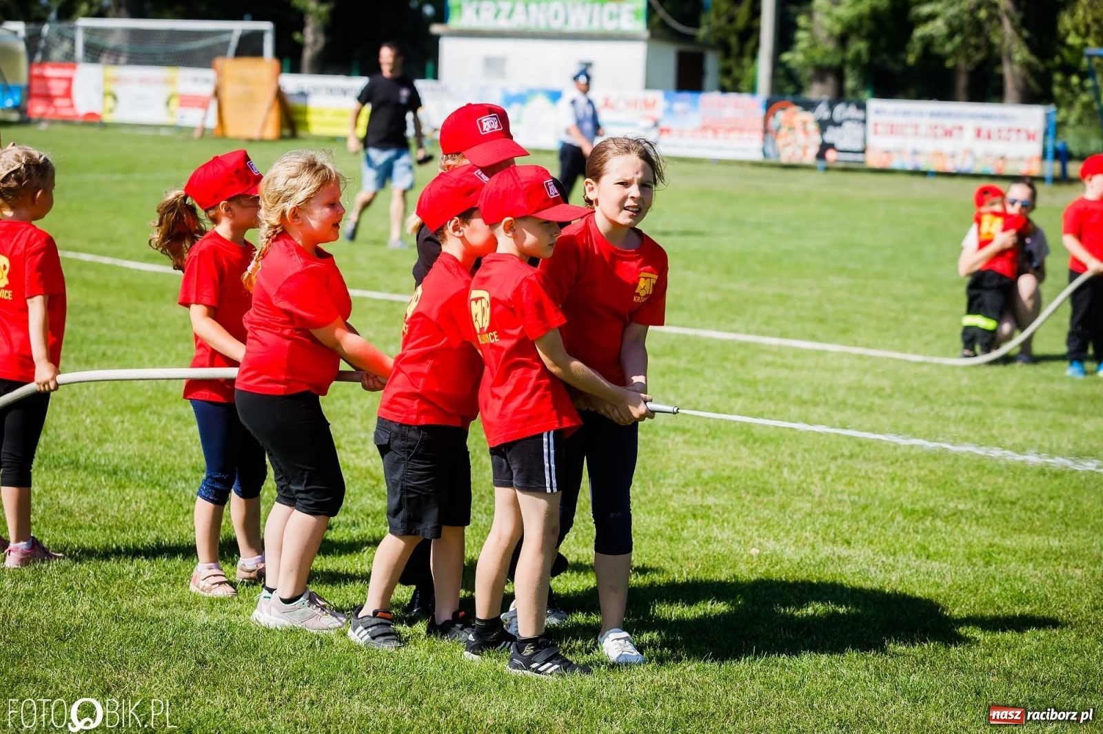 Zdjęcie w galerii na portalu naszraciborz.pl: Gminne zawody OSP. Trzy trofea dla Krzanowic, jedno dla Borucina [FOTO i WIDEO] wiadomości z regionu