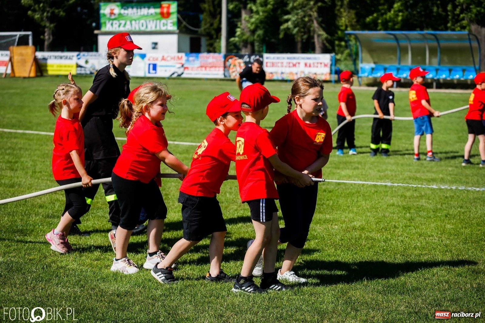 Zdjęcie w galerii na portalu naszraciborz.pl: Gminne zawody OSP. Trzy trofea dla Krzanowic, jedno dla Borucina [FOTO i WIDEO] wiadomości z regionu