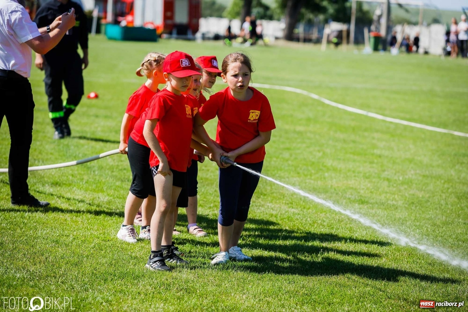 Zdjęcie w galerii na portalu naszraciborz.pl: Gminne zawody OSP. Trzy trofea dla Krzanowic, jedno dla Borucina [FOTO i WIDEO] wiadomości z regionu
