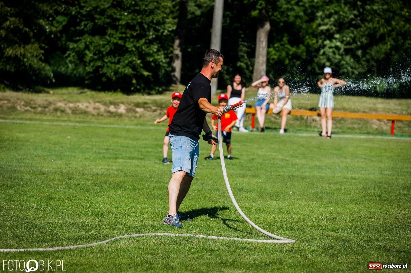 Zdjęcie w galerii na portalu naszraciborz.pl: Gminne zawody OSP. Trzy trofea dla Krzanowic, jedno dla Borucina [FOTO i WIDEO] wiadomości z regionu