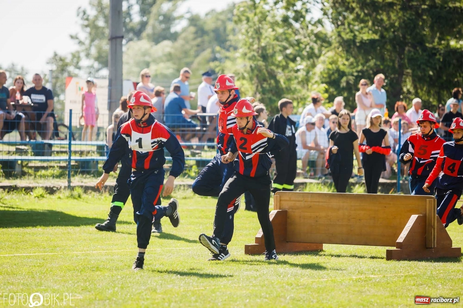 Zdjęcie w galerii na portalu naszraciborz.pl: Gminne zawody OSP. Trzy trofea dla Krzanowic, jedno dla Borucina [FOTO i WIDEO] wiadomości z regionu