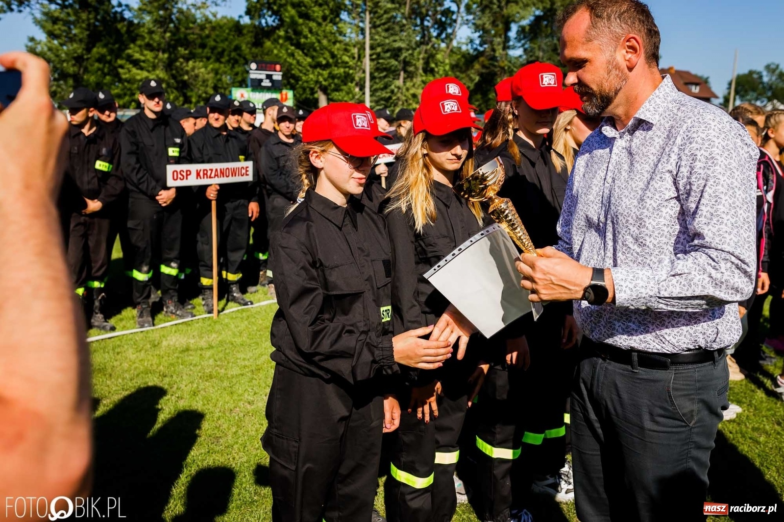 Zdjęcie w galerii na portalu naszraciborz.pl: Gminne zawody OSP. Trzy trofea dla Krzanowic, jedno dla Borucina [FOTO i WIDEO] wiadomości z regionu