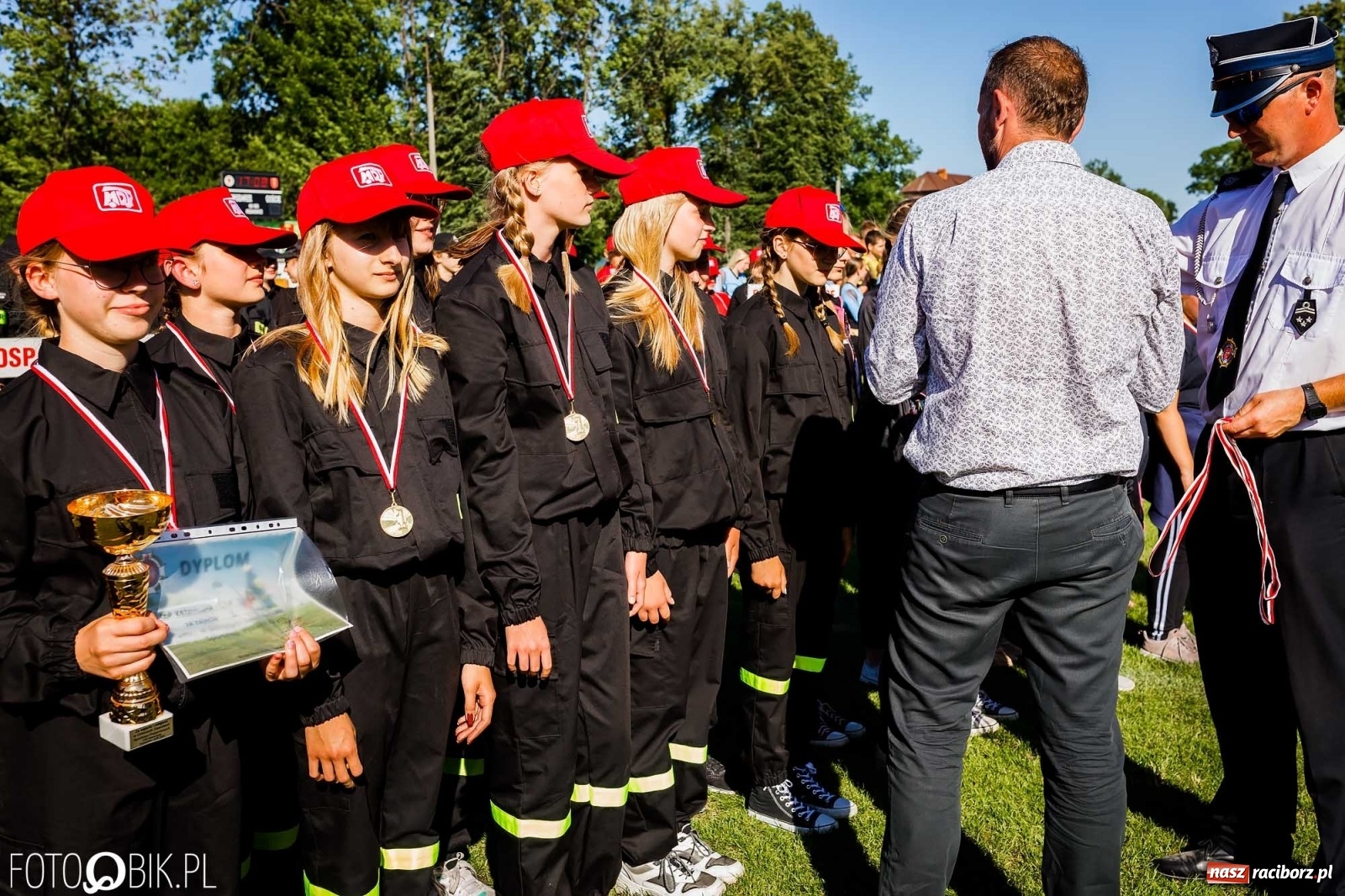 Zdjęcie w galerii na portalu naszraciborz.pl: Gminne zawody OSP. Trzy trofea dla Krzanowic, jedno dla Borucina [FOTO i WIDEO] wiadomości z regionu