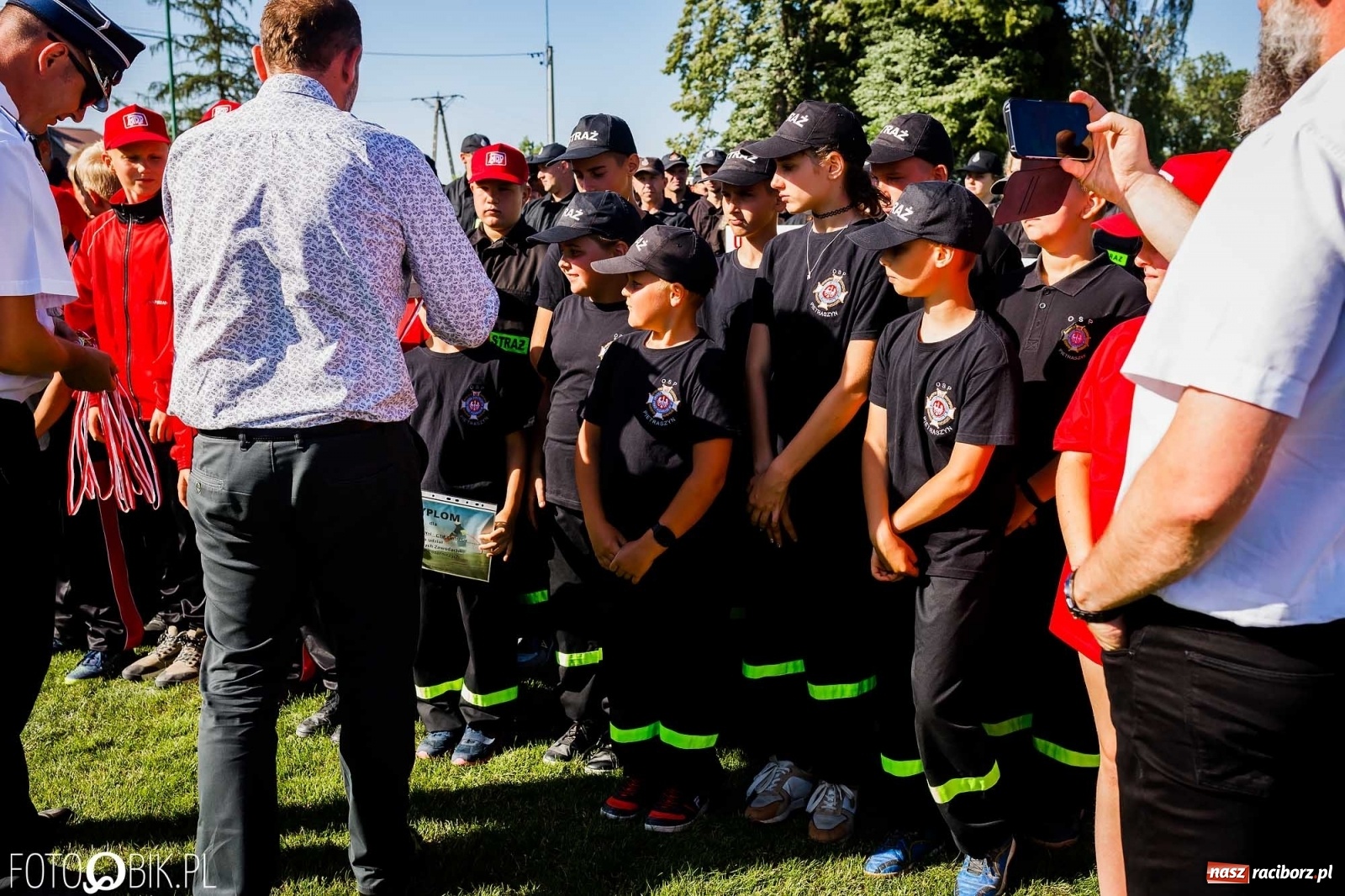 Zdjęcie w galerii na portalu naszraciborz.pl: Gminne zawody OSP. Trzy trofea dla Krzanowic, jedno dla Borucina [FOTO i WIDEO] wiadomości z regionu
