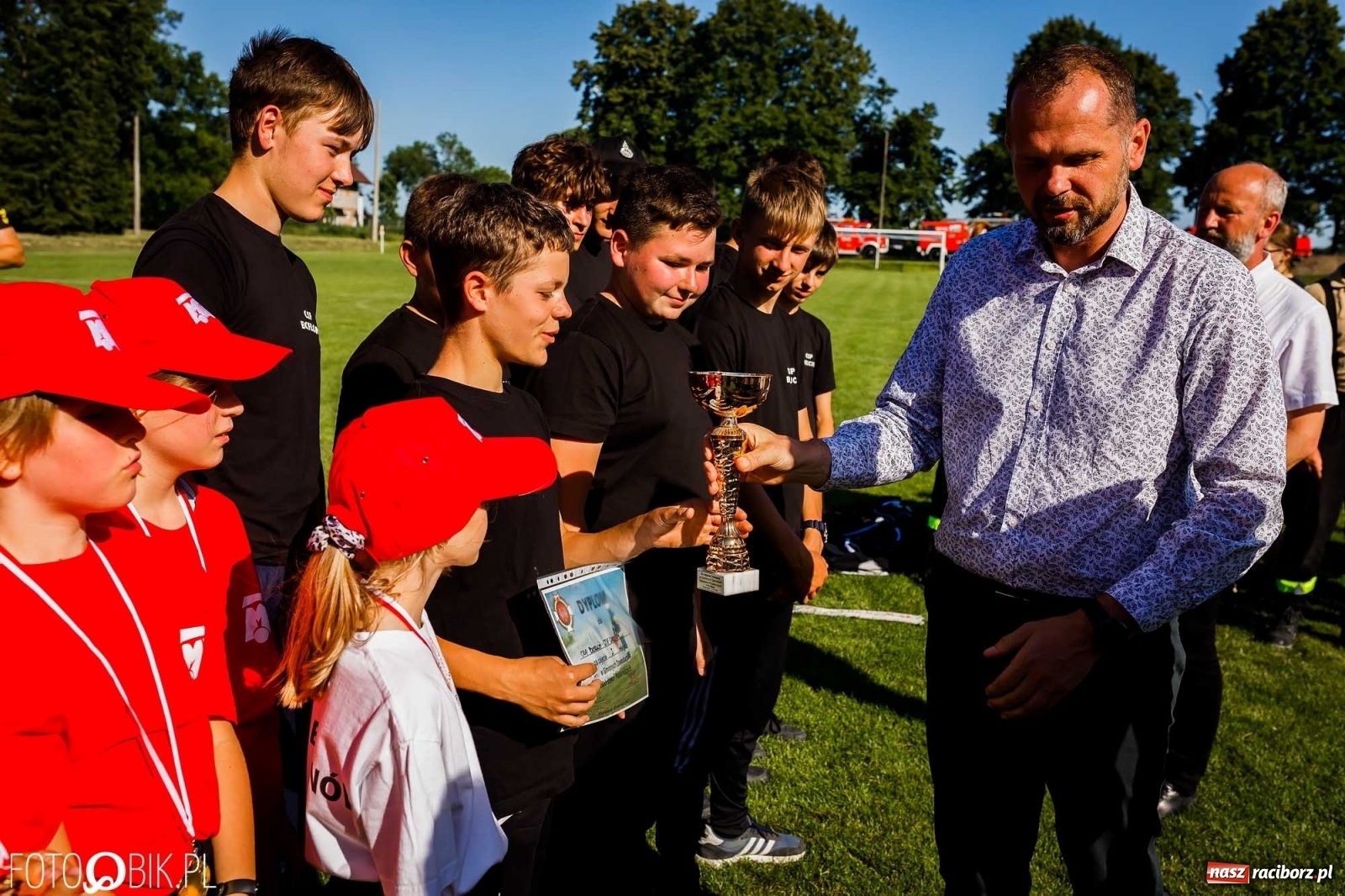 Zdjęcie w galerii na portalu naszraciborz.pl: Gminne zawody OSP. Trzy trofea dla Krzanowic, jedno dla Borucina [FOTO i WIDEO] wiadomości z regionu