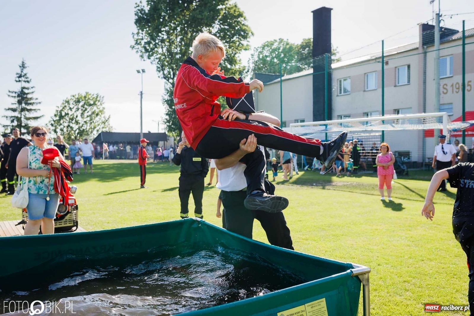 Zdjęcie w galerii na portalu naszraciborz.pl: Gminne zawody OSP. Trzy trofea dla Krzanowic, jedno dla Borucina [FOTO i WIDEO] wiadomości z regionu