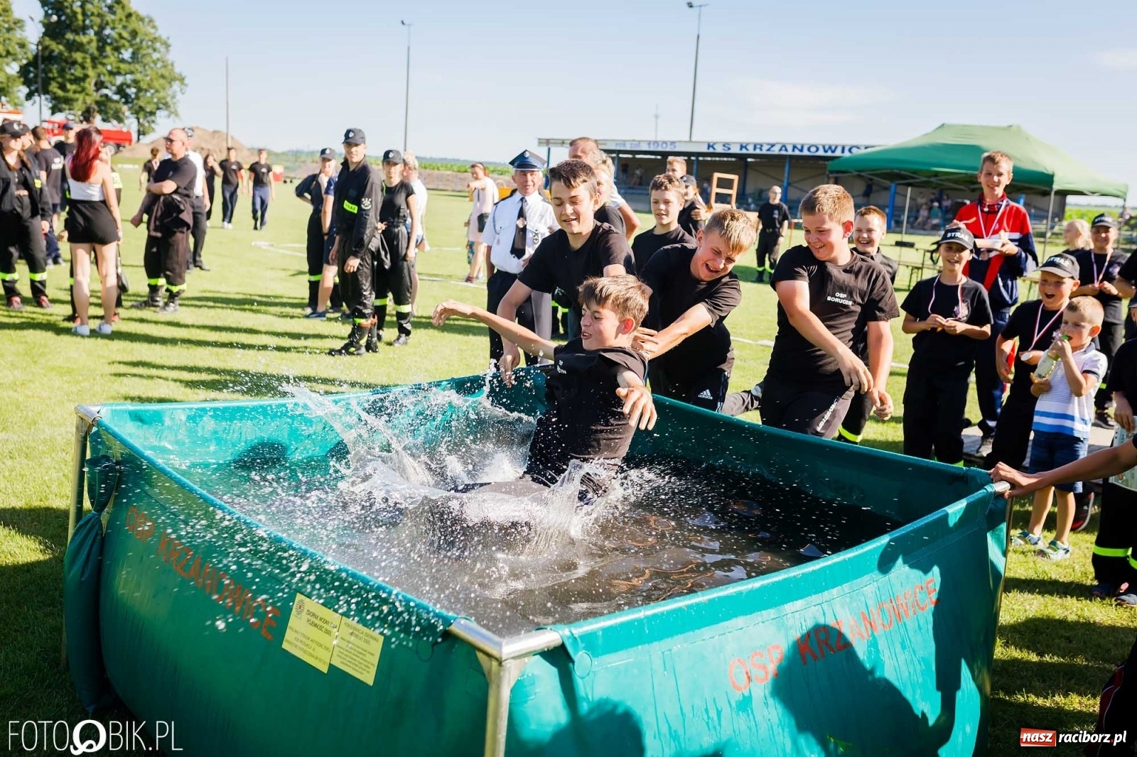 Zdjęcie w galerii na portalu naszraciborz.pl: Gminne zawody OSP. Trzy trofea dla Krzanowic, jedno dla Borucina [FOTO i WIDEO] wiadomości z regionu
