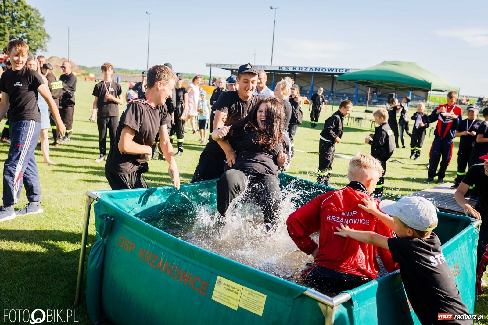 Zdjęcie w galerii na portalu naszraciborz.pl: Gminne zawody OSP. Trzy trofea dla Krzanowic, jedno dla Borucina [FOTO i WIDEO] wiadomości z regionu
