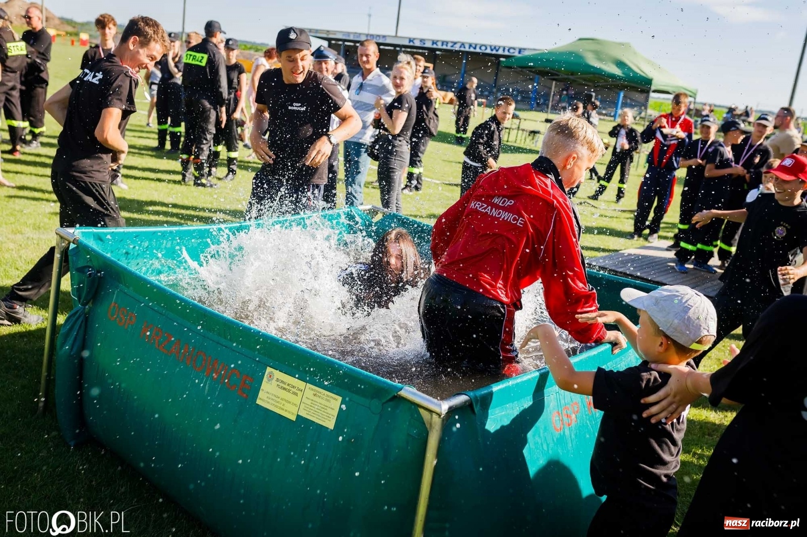 Zdjęcie w galerii na portalu naszraciborz.pl: Gminne zawody OSP. Trzy trofea dla Krzanowic, jedno dla Borucina [FOTO i WIDEO] wiadomości z regionu