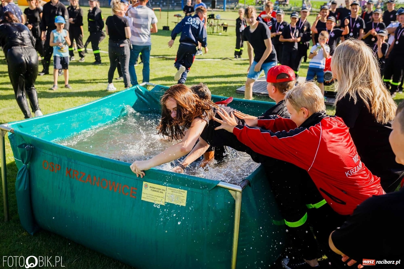 Zdjęcie w galerii na portalu naszraciborz.pl: Gminne zawody OSP. Trzy trofea dla Krzanowic, jedno dla Borucina [FOTO i WIDEO] wiadomości z regionu