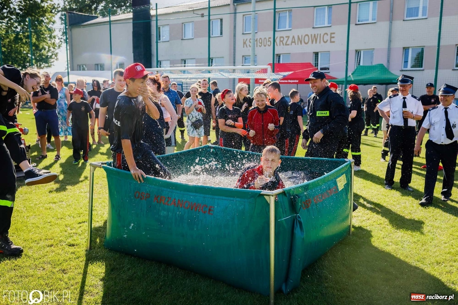 Zdjęcie w galerii na portalu naszraciborz.pl: Gminne zawody OSP. Trzy trofea dla Krzanowic, jedno dla Borucina [FOTO i WIDEO] wiadomości z regionu