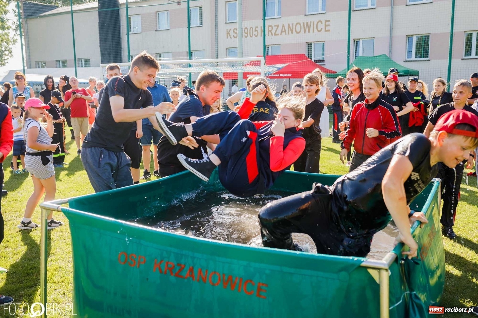 Zdjęcie w galerii na portalu naszraciborz.pl: Gminne zawody OSP. Trzy trofea dla Krzanowic, jedno dla Borucina [FOTO i WIDEO] wiadomości z regionu