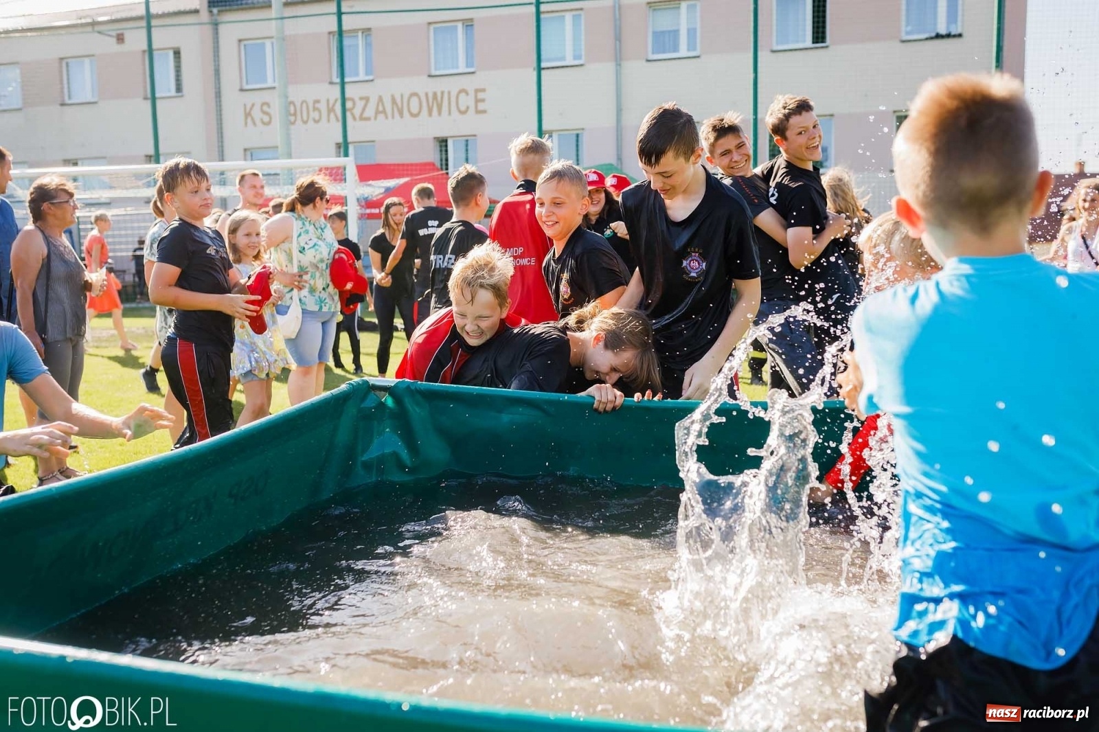 Zdjęcie w galerii na portalu naszraciborz.pl: Gminne zawody OSP. Trzy trofea dla Krzanowic, jedno dla Borucina [FOTO i WIDEO] wiadomości z regionu