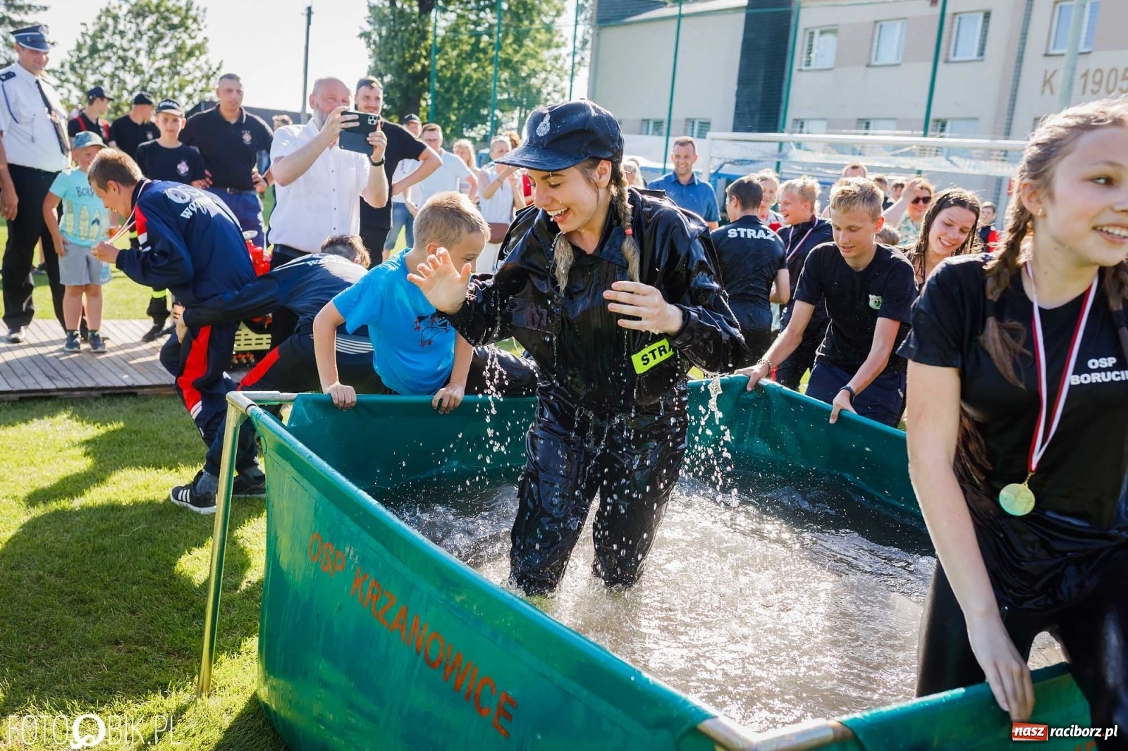 Zdjęcie w galerii na portalu naszraciborz.pl: Gminne zawody OSP. Trzy trofea dla Krzanowic, jedno dla Borucina [FOTO i WIDEO] wiadomości z regionu
