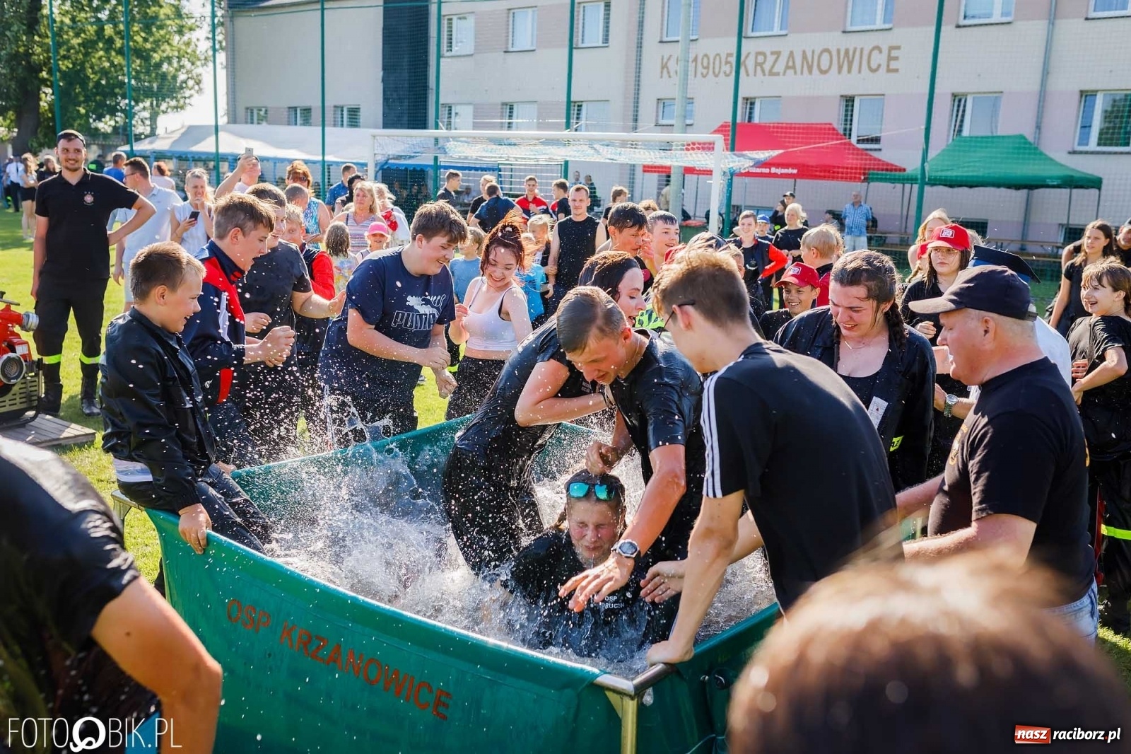 Zdjęcie w galerii na portalu naszraciborz.pl: Gminne zawody OSP. Trzy trofea dla Krzanowic, jedno dla Borucina [FOTO i WIDEO] wiadomości z regionu