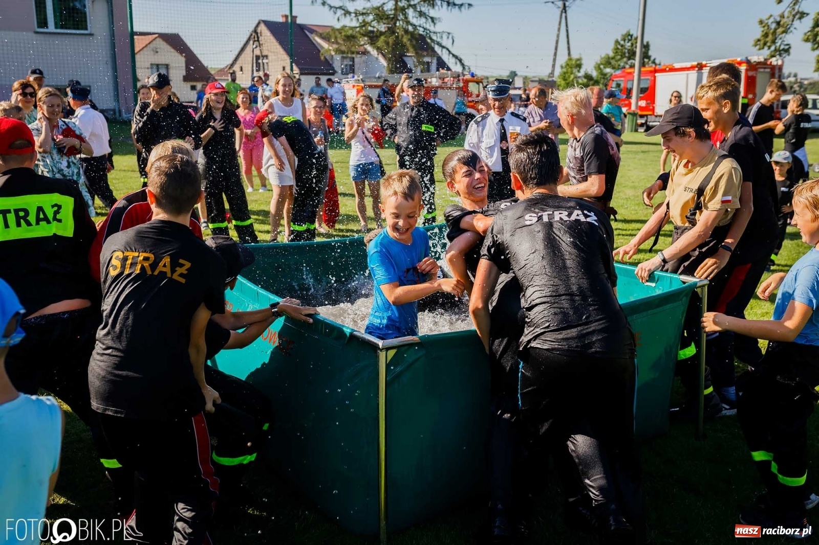 Zdjęcie w galerii na portalu naszraciborz.pl: Gminne zawody OSP. Trzy trofea dla Krzanowic, jedno dla Borucina [FOTO i WIDEO] wiadomości z regionu