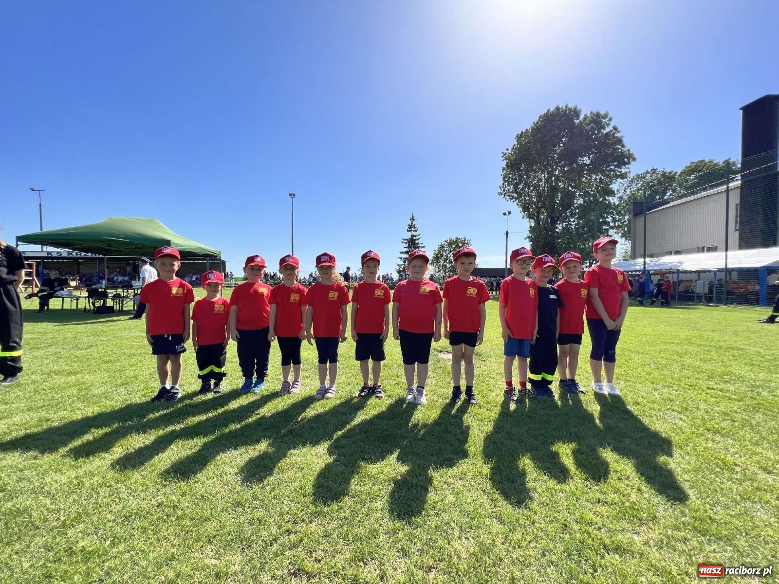 Zdjęcie w galerii na portalu naszraciborz.pl: Gminne zawody OSP. Trzy trofea dla Krzanowic, jedno dla Borucina [FOTO i WIDEO] wiadomości z regionu