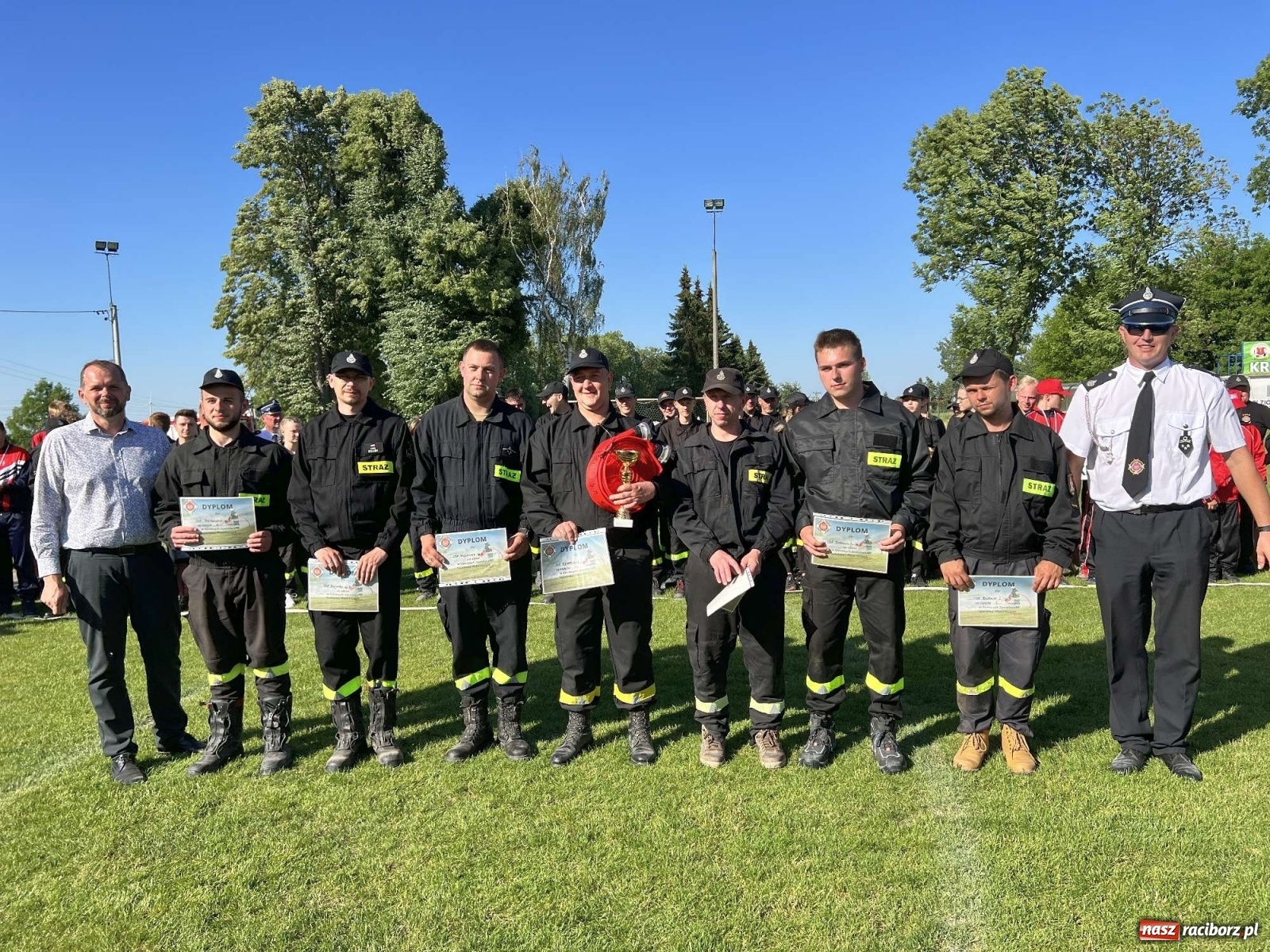 Zdjęcie w galerii na portalu naszraciborz.pl: Gminne zawody OSP. Trzy trofea dla Krzanowic, jedno dla Borucina [FOTO i WIDEO] wiadomości z regionu