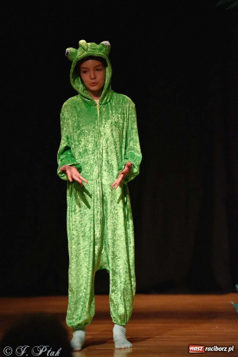 Zdjęcie w galerii na portalu naszraciborz.pl: Magiczny wieczór teatralnych premier w MDK-u wiadomości z regionu